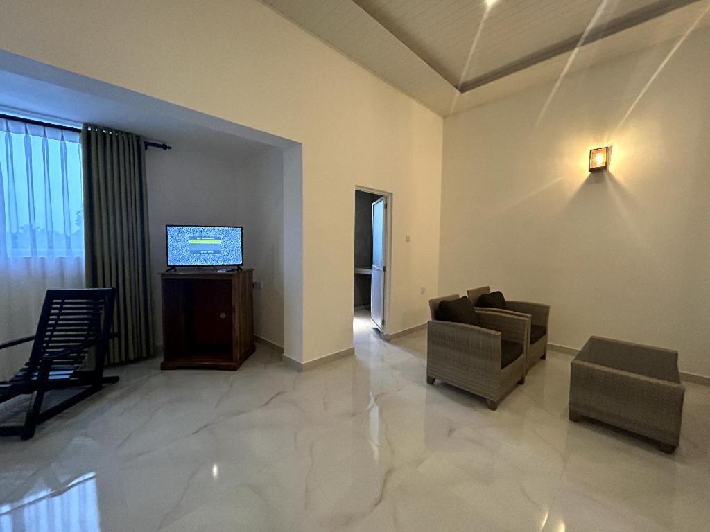 K And K Country Resort Minuwangoda Bagian luar foto