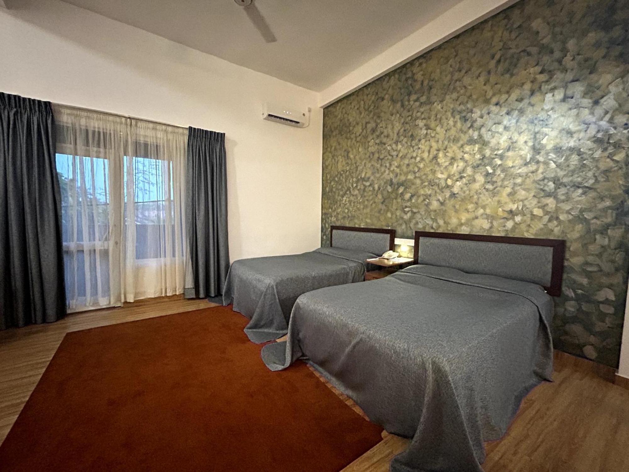 K And K Country Resort Minuwangoda Bagian luar foto