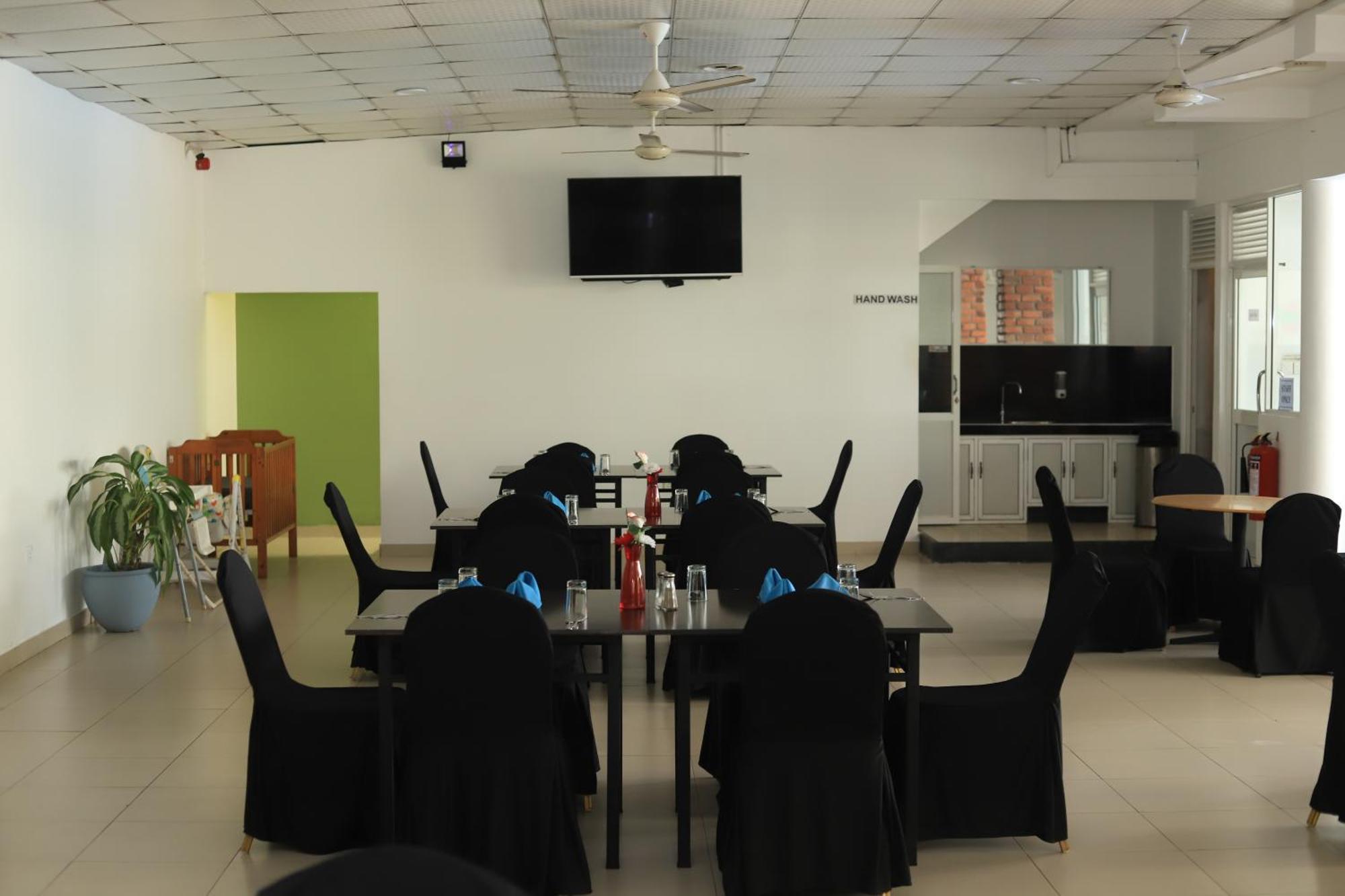 K And K Country Resort Minuwangoda Bagian luar foto