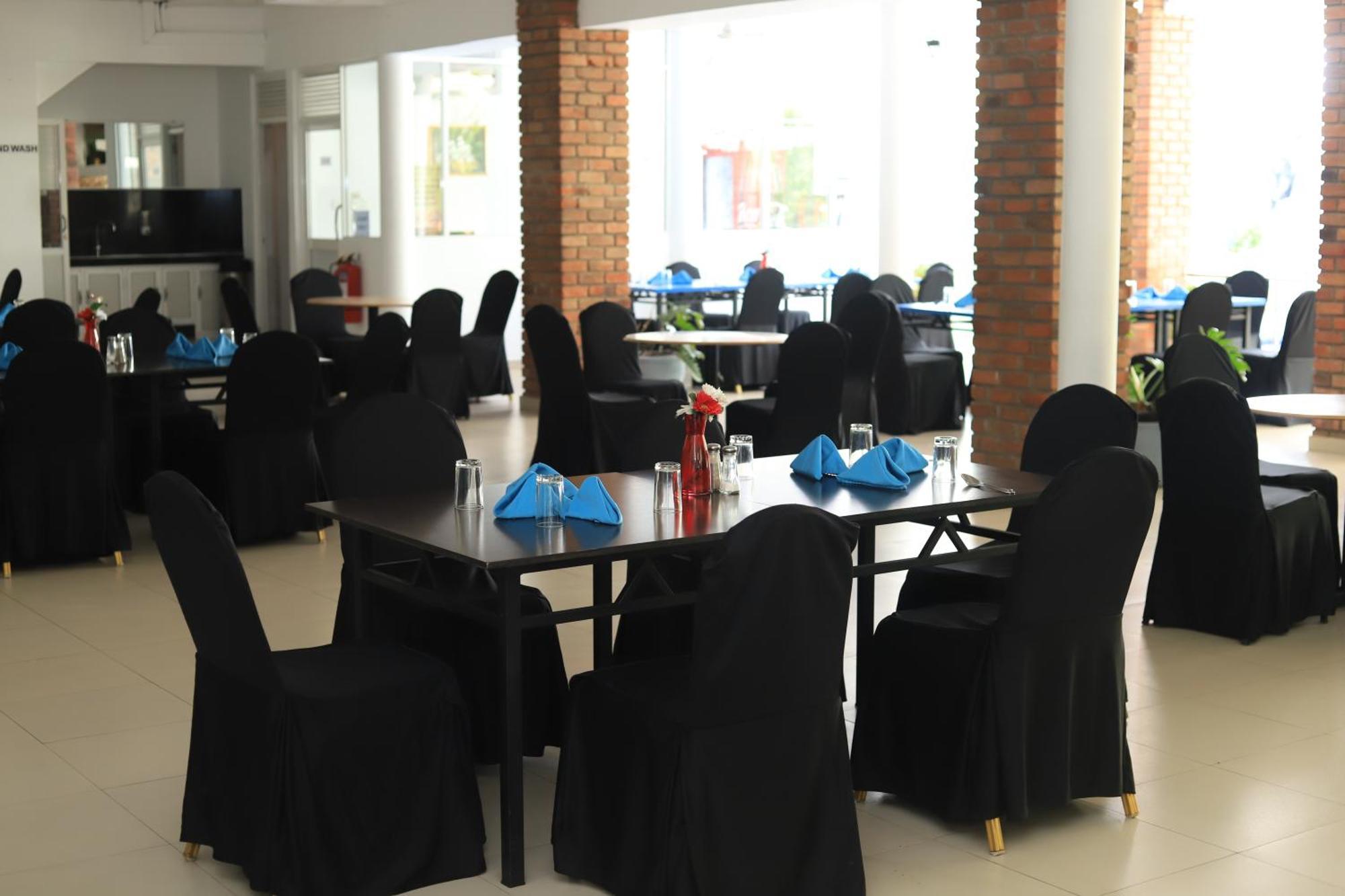 K And K Country Resort Minuwangoda Bagian luar foto