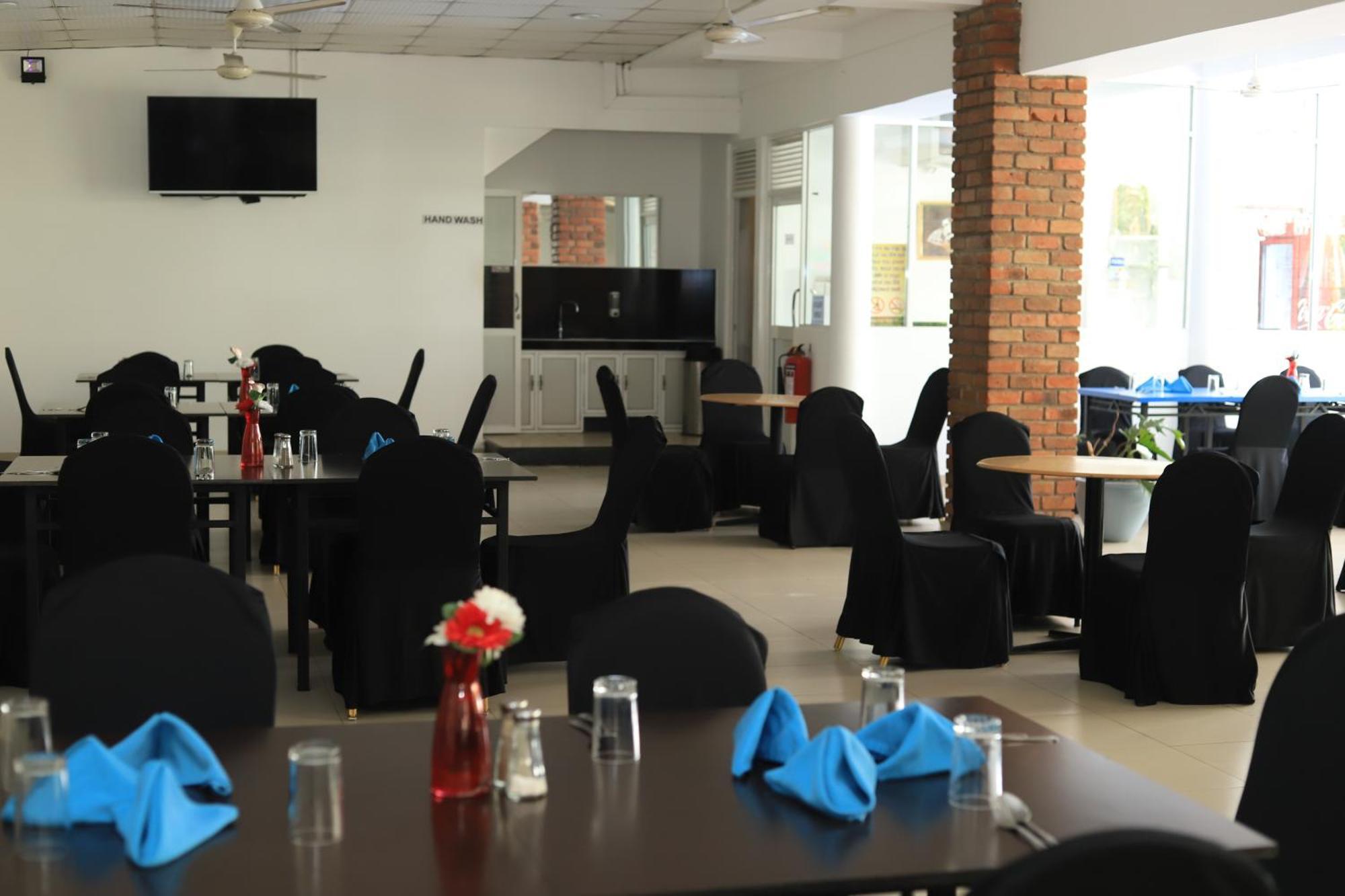 K And K Country Resort Minuwangoda Bagian luar foto