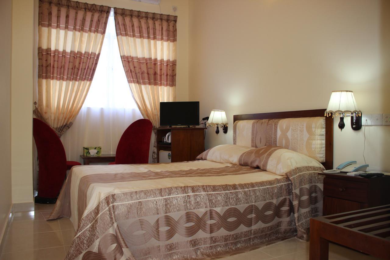 K And K Country Resort Minuwangoda Bagian luar foto