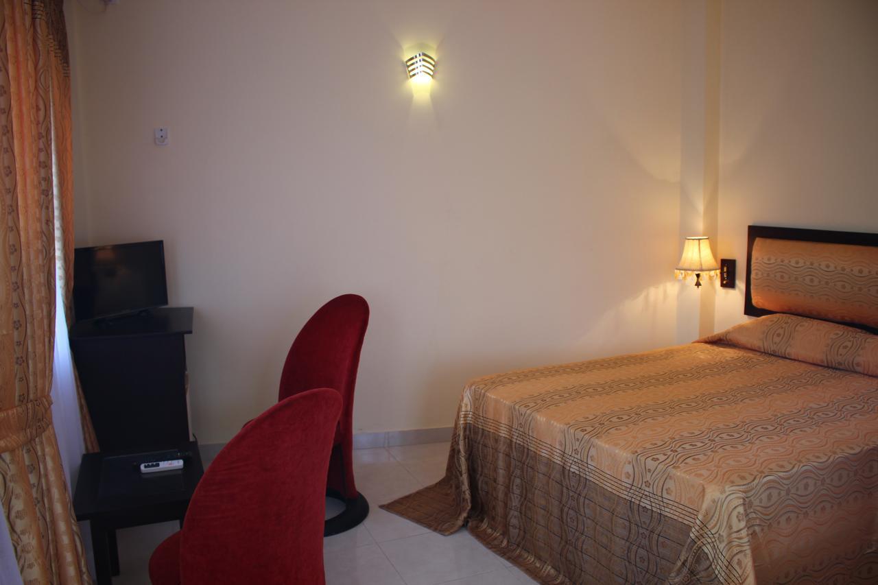 K And K Country Resort Minuwangoda Bagian luar foto